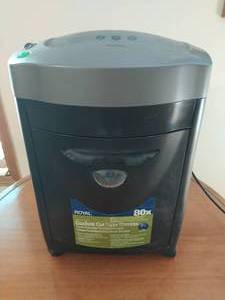 lot 14 image: Royal Paper Shredder
