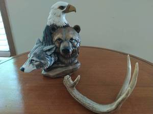lot 18 image: Antler and Ceramic Wildlife Statue