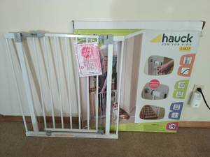 lot 45 image: Safety Gate