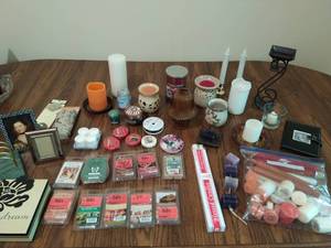 lot 79 image: Large Collection of Candles and Home Dcor