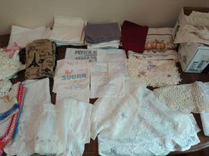 lot 214 image: Large Collection of Linens