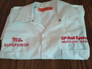 lot 215 image: CP Rail System Work Shirt