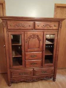 lot 36 image: Dressing Cabinet