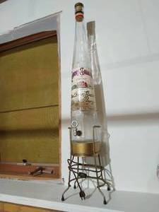 lot 155 image: Liqueur Bottle Beverage Dispenser Light