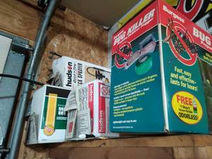 lot 314 image: Bug Sprayers And More