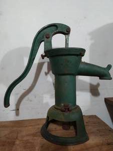 lot 327 image: Green Metal Water Pump