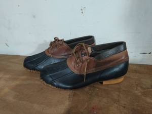 lot 331 image: Pair Of Eddie Bower Duck Shoes
