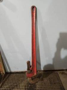 lot 395 image: 36 Pipe Wrench