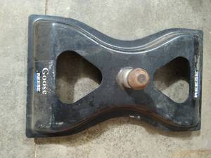 lot 401 image: Reese Gooseneck Hitch