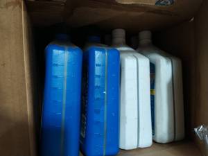 lot 406 image: Box Of Valvoline Motor Oil