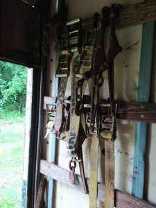 lot 422 image: Collection Of Straps And Come Alongs
