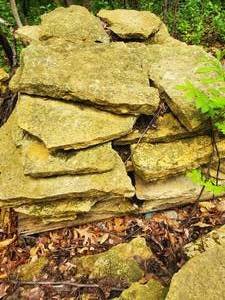 lot 435 image: Pile OF Limestone Slates