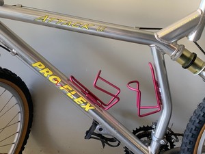 lot 48 image: Attack LE Pro Flex Bicycle
