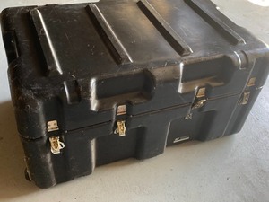 lot 55 image: Hard Digs Rolling Case