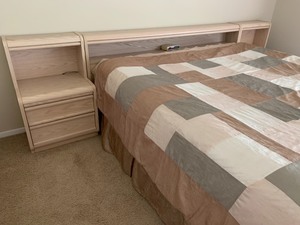 lot 78 image: Bedroom Set Dresser w Mirror, Night Stands and Headboards