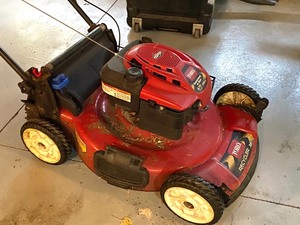 lot 91 image: Toro Lawnmower