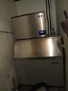 Manitowoc Ice Machine & Bin