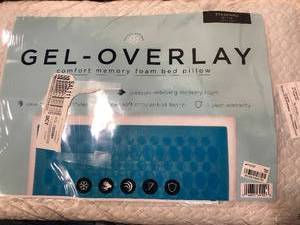 lot 110 image: SensorPEDIC Gel-Overlay Memory Foam Comfort Bed Pillow(1), NEW
