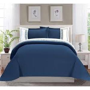 lot 146 image: Elegant Comfort Luxurious Silky - Soft Wrinkle Free 3-Piece Duvet Cover Set, FullQueen, NEW