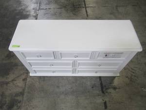 lot 301 image: Jenna 7-Drawer White Dresser JS700DRO