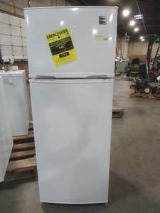 lot 218 image: RCA 7.5 cu. ft. Mini Refrigerator in White, RFR741-WHITE  - Runs and Cools - Slight Scratch and Dent.