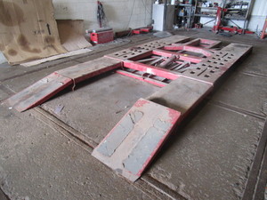 lot 111 image: CHIEF STREAMLINER BODY SQUARING AND ALIGNING SYSTEM