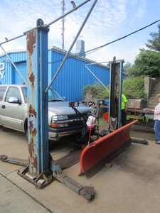 lot 112 image: WEAVER CHAIN DRIVEN HOIST
