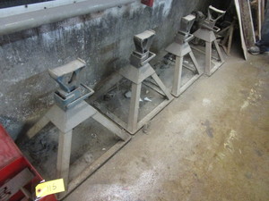 lot 116 image: JACK STANDS