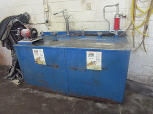 lot 126 image: FLUID STORAGE TANK W2 TANKS