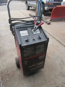 lot 200 image: CENTURY PORTABLE BATTERY CHARGER AND TESTER
