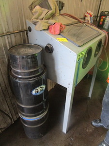 lot 207 image: SKAT BLAST DRY BLAST SYSTEM