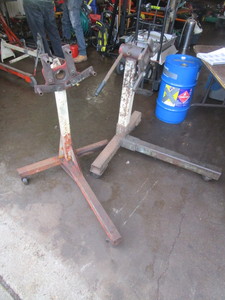 lot 208 image: ROLLING ENGINE STANDS