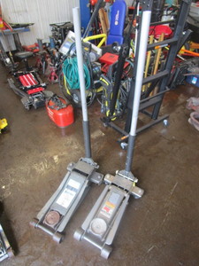 lot 214 image: PITTSBURGH RAPID PUMP FLOOR JACKS