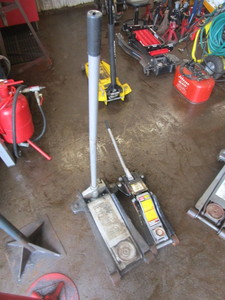 lot 215 image: TORIN BLACK JACK LOW PROFILE FLOOR JACKS