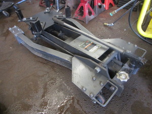 lot 218 image: PITTSBURGH TRANSMISSION JACK