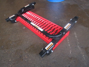 lot 220 image: MATCO TRUCK TIRE STEP