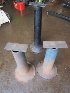 lot 225 image: TRUCK STANDS