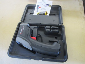 lot 261 image: RAYTEK TEMPERATURE GUNPORTABLE INFRARED THERMOETER