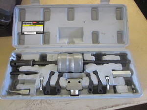 lot 278 image: PITTSBURGH SLIDE HAMMER KIT