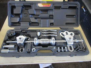 lot 279 image: OTC STINGER 9 WAY SLIDE HAMMER PULLER SET