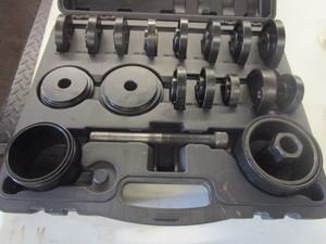 lot 287 image: MADDOX FRONT WHEEL BEARING ADAPTERS