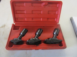 lot 294 image: ATD REAR AXLE BEARING PULLER SET