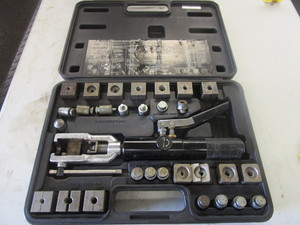 lot 311 image: MASTERCOOL UNIVERSAL HYDRAULIC TESTING TOOL SET