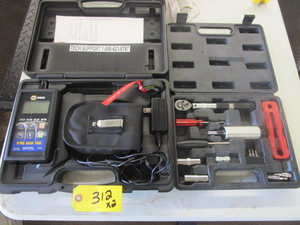 lot 312 image: NAPA TPMS SERVICE TOOL AND SCAN TOOL SETS