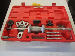 lot 319 image: MIT SLIDE HAMMER