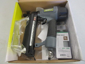 lot 367 image: PERFORMAX 2 IN 1 18 GAUGE PNEUMATIC BRAD NAILER & STAPLER