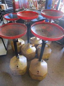 lot 372 image: OIL CHANGE OIL COLLECTION UNITS