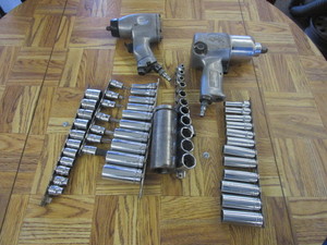 lot 387 image: AIR IMPACT DRIVERS AND SNAP ON SOCKETS- METRIC AND SAE