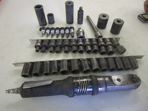 lot 388 image: SNAP ON SOCKETS AND MAC SEALED HEAD AIR RACHET