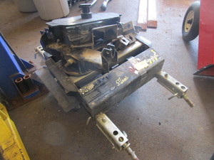 lot 405 image: 5th WHEEL UNIT FOR A PICK UP TRUCK